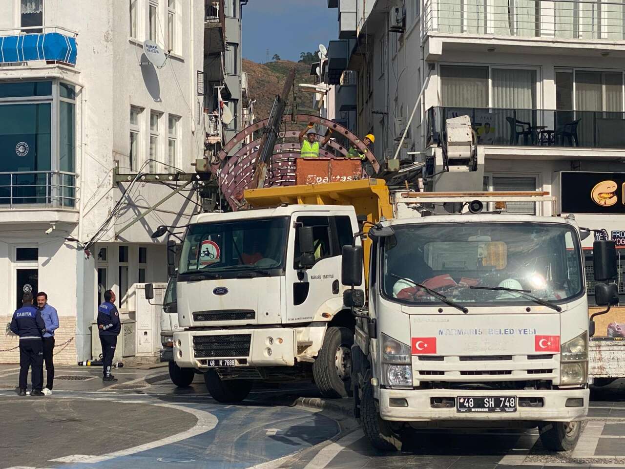 Marmaris Kapalı Çarşı’da Yıkım Çalışmaları Resmen Başladı 3